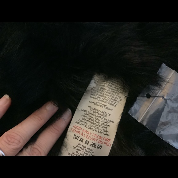 Authentic Burberry London shearling jacket - Picture 6 of 13